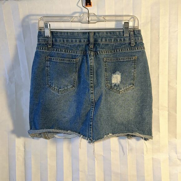 Shein Distressed Women's Denim Mini Skirt Size Medium Casual Fashion - Picture 2 of 4